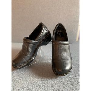 b.o.c. Woman’s clog size 7.5 black leather heeled clog, nurse shoe, comfort shoe
